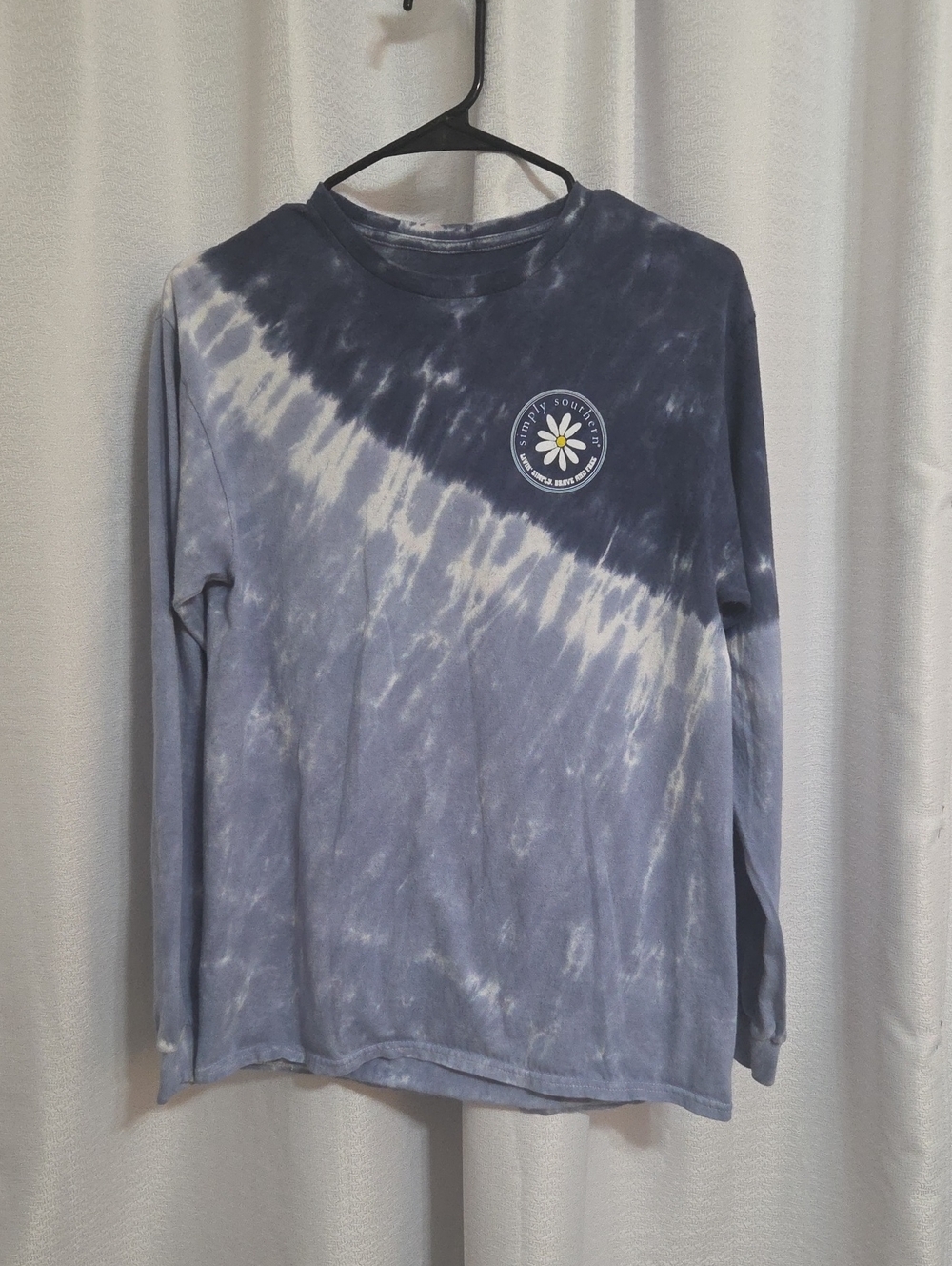 Simply Southern Navy and White Tie-Dye Long Sleeve with Daisy Emblem